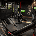 machine en salle de sport presse à cuisses