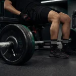Muscler fessier homme : hip thrust en salle de sport