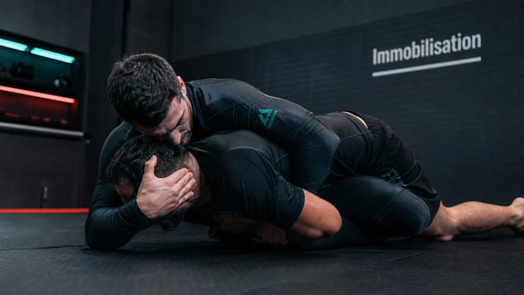 Technique immobilisation grappling : contrôle des hanches, contrôle latéral